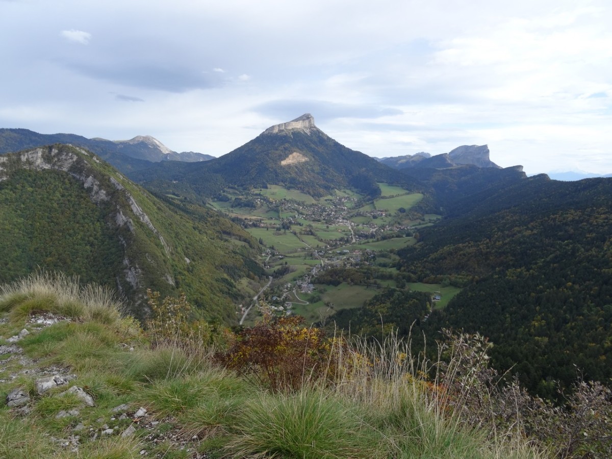Depuis le Rocher du Bret : l'Écoutoux, Chamechaude et le Mont St-Eynard