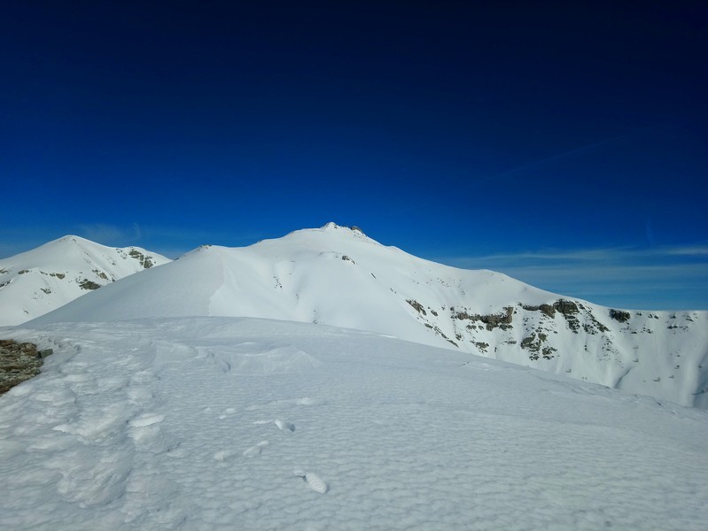 Le Mont Saint-Honorat, sous son manteau hivernal depuis la Crête de Corpatas...
