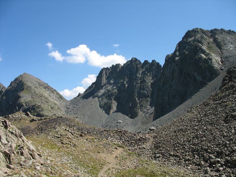 Pointe Centrale sud du Ferrouillet (2587m) et Pointe Sud (2622m).