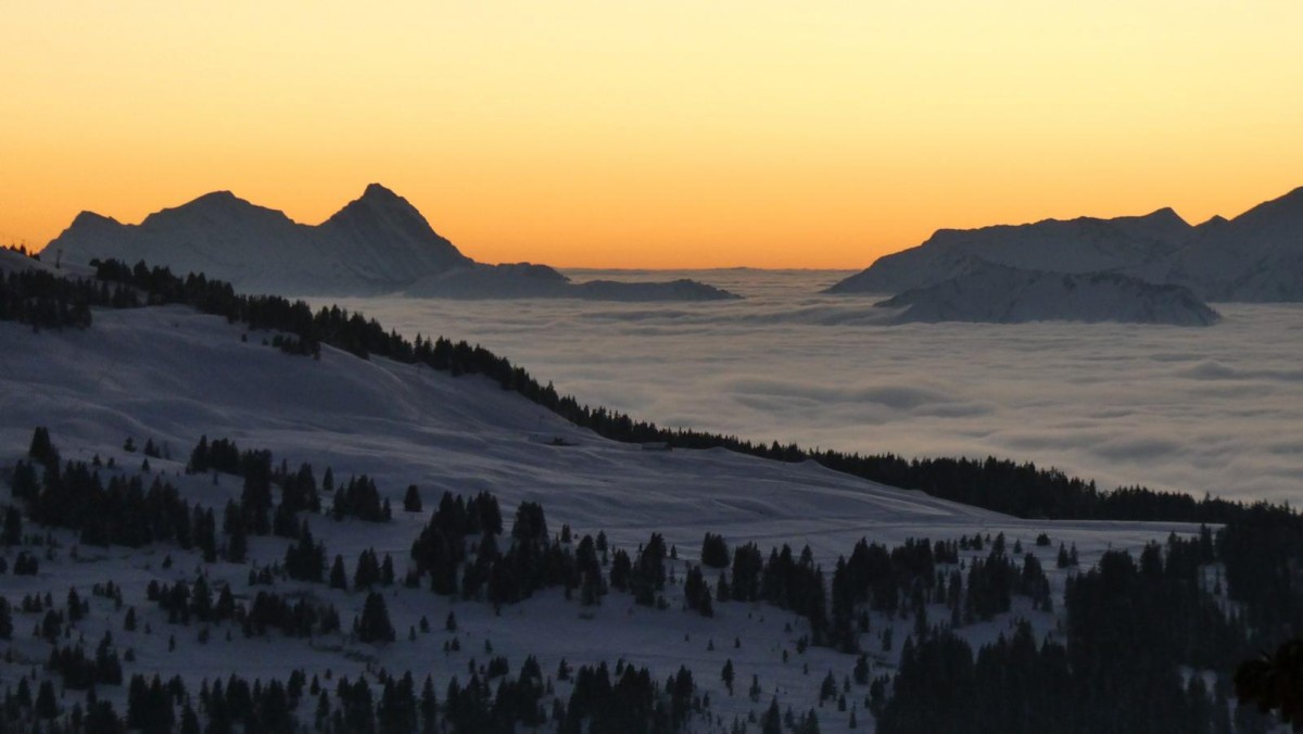Coucher de soleil (à gauche le Mont Pécloz).