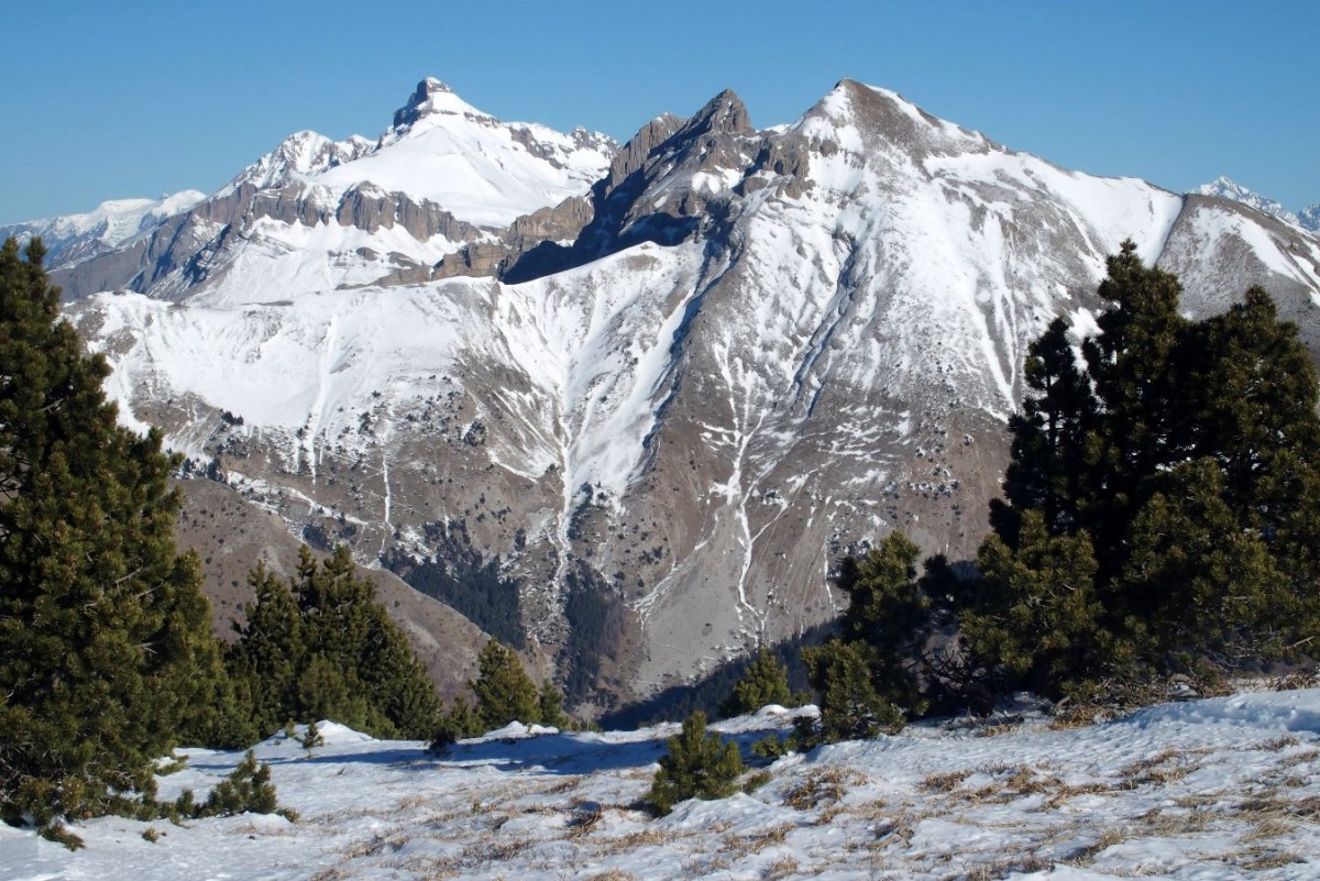 Vue du sommet sur les Garnesiers et le Grand Ferrand