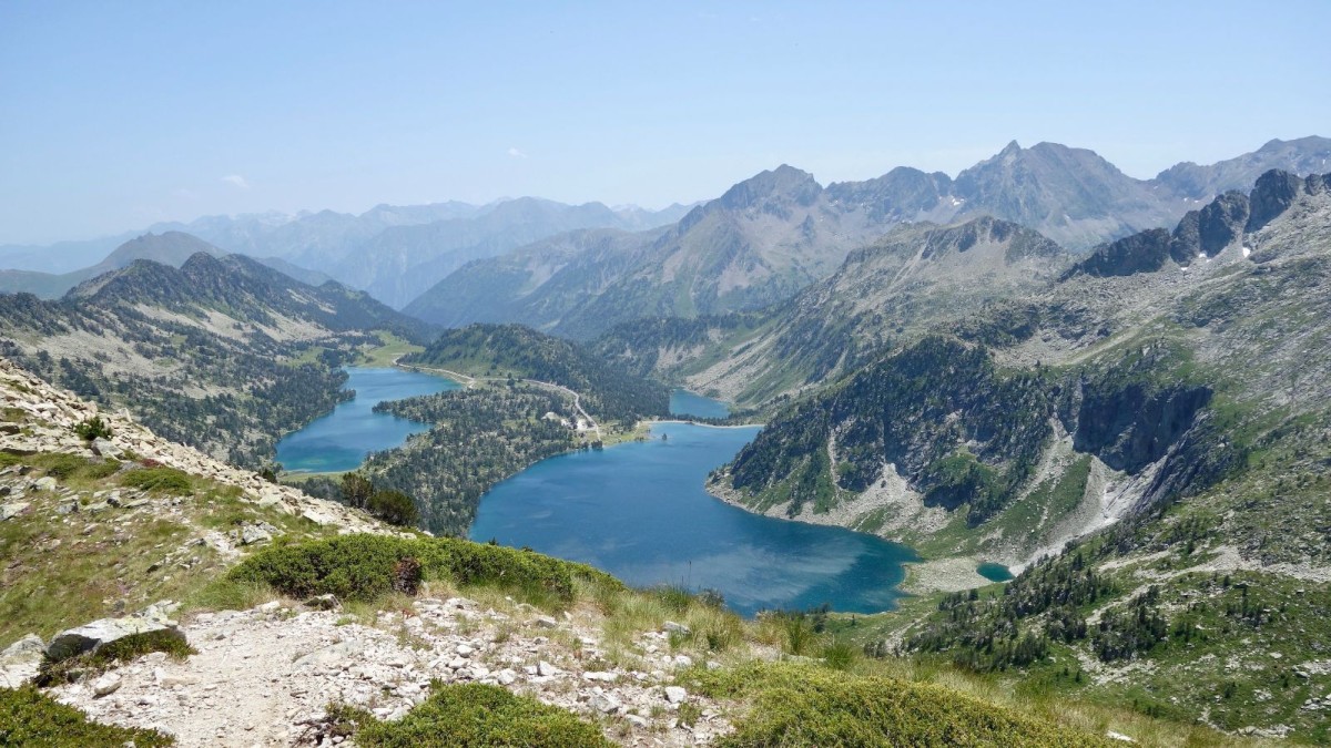 Panorama sur les lacs d'Aubert, d'Aumar et les Laquettes
