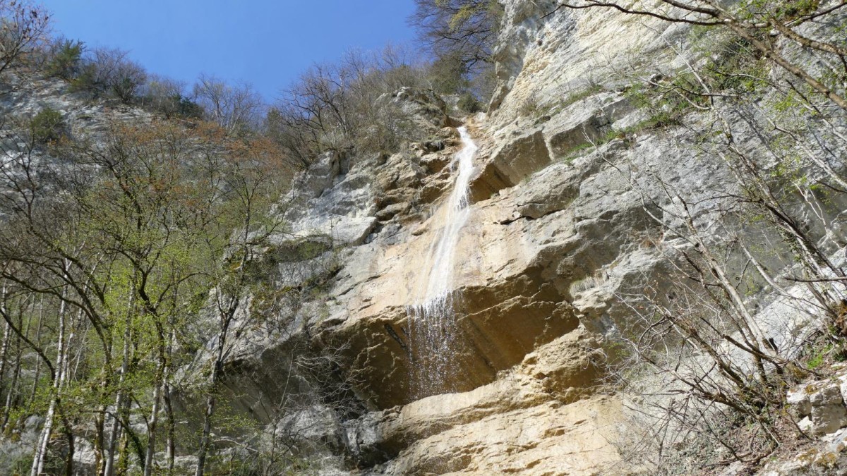 La cascade du Furet visitée en cours de route.