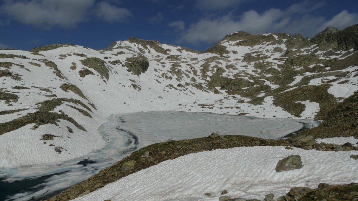 Le Lac de l'Âne en cours de dégel.