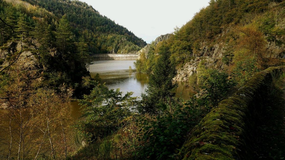 De l'eau dans le lac de retenue, c'est devenu rare...