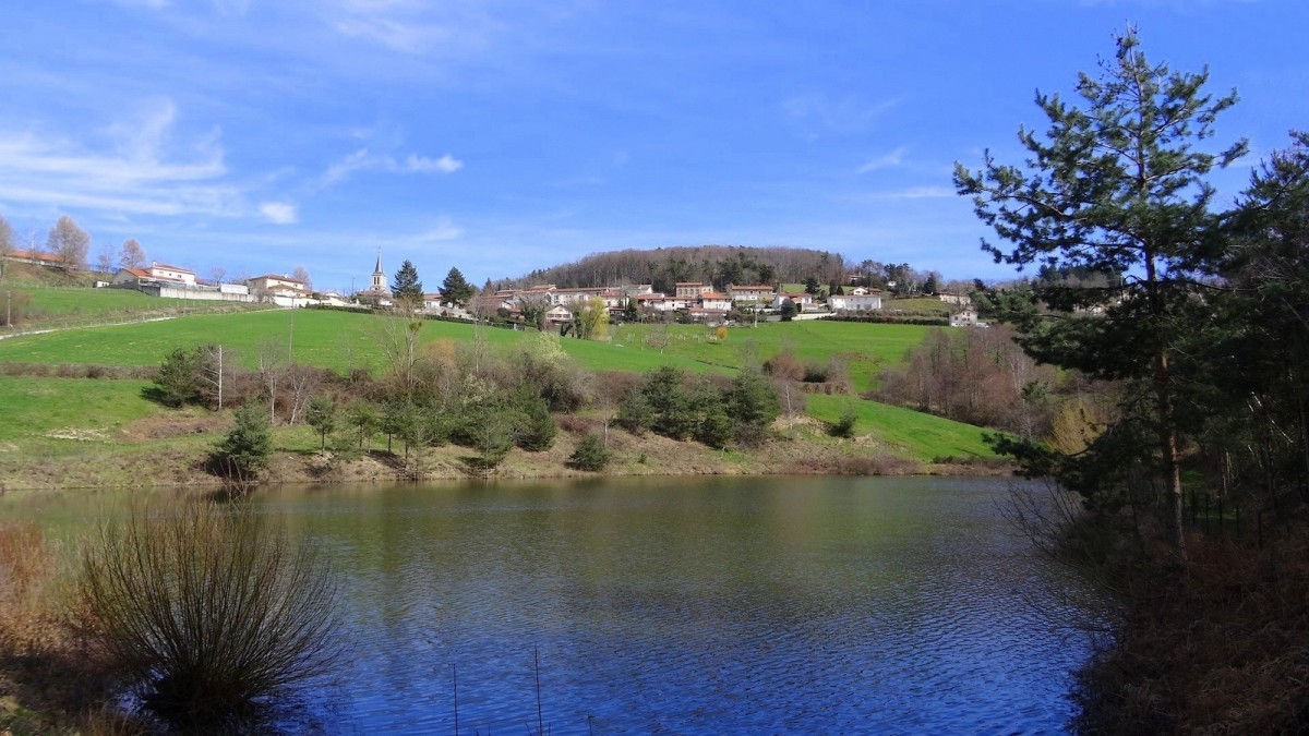 Grammond et l'étang du Vernay.