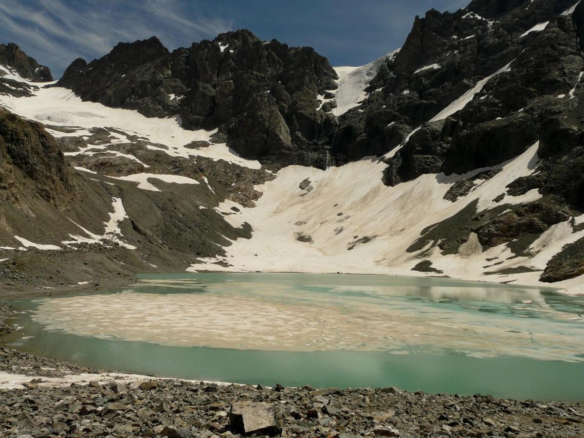 Le lac des Rouies, pour nous consoler du recul du glacier de la Lavey