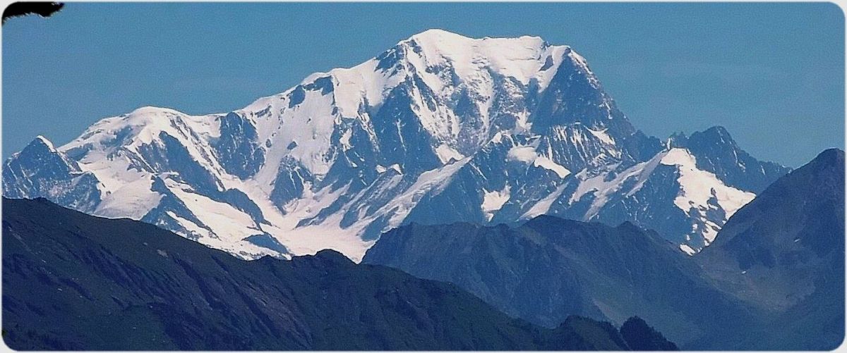 Zoom sur le Mont Blanc.