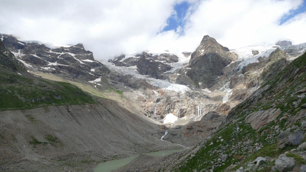 À l'extrémité du sentier N°7, la vue sur les Sources du Lys.