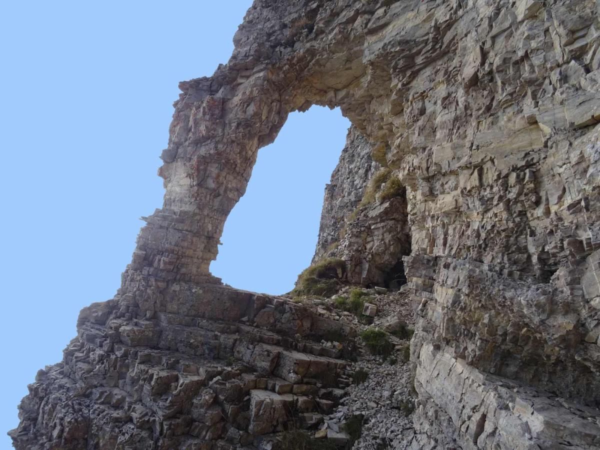 L'arche de la Tête du Château : une petite dernière, maintenant documentée, et qui s'ajoute à la longue liste du Dévoluy