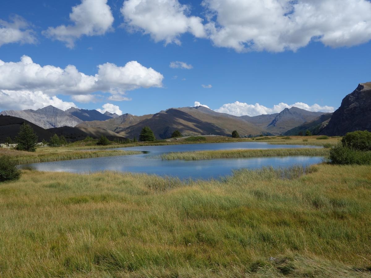 Lac des Sarailles dans la montée vers le sommet