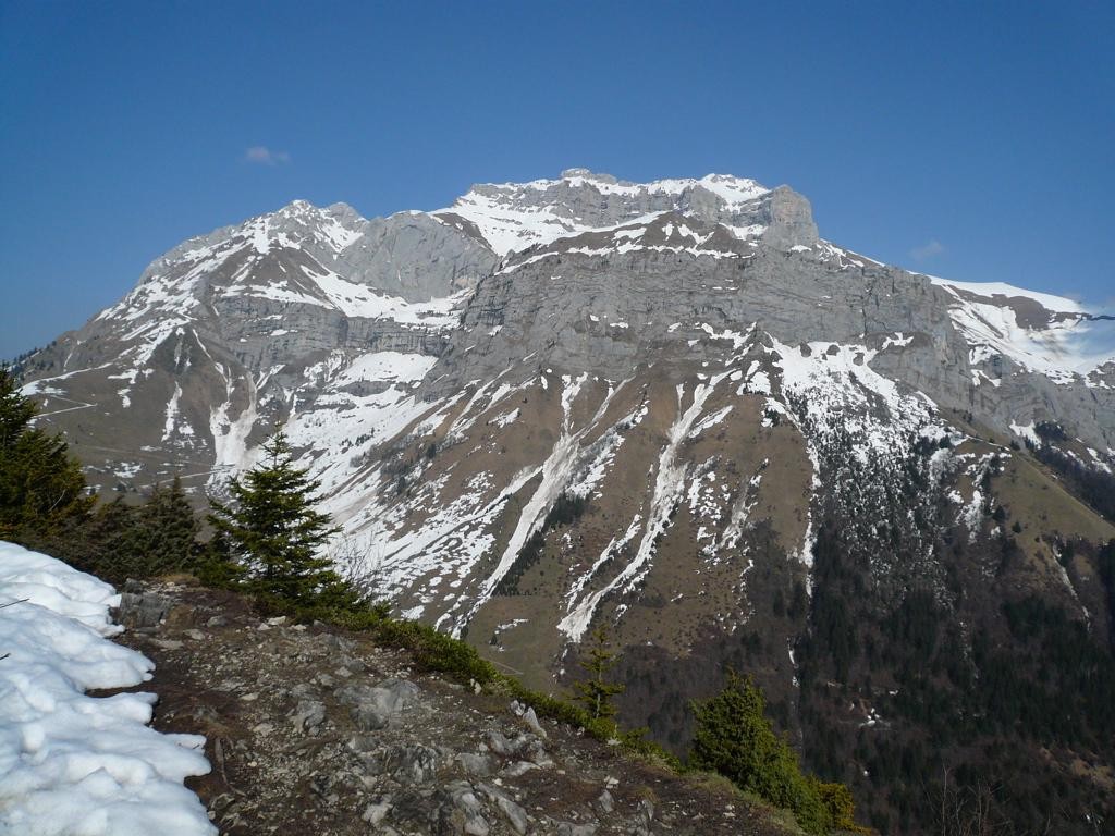 Vue de la Tournette depuis le sommet