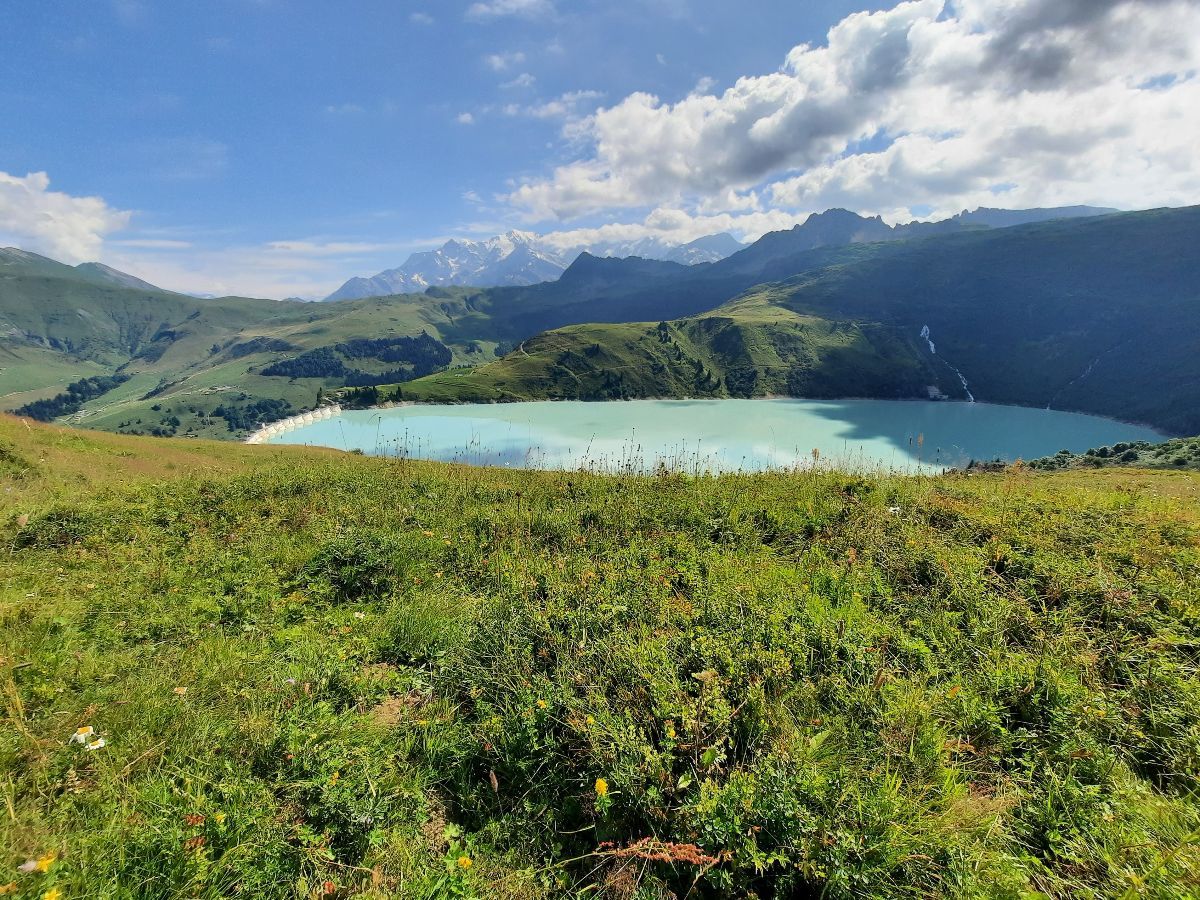 Lac de la Girotte et Mont Blanc vus du Dôme