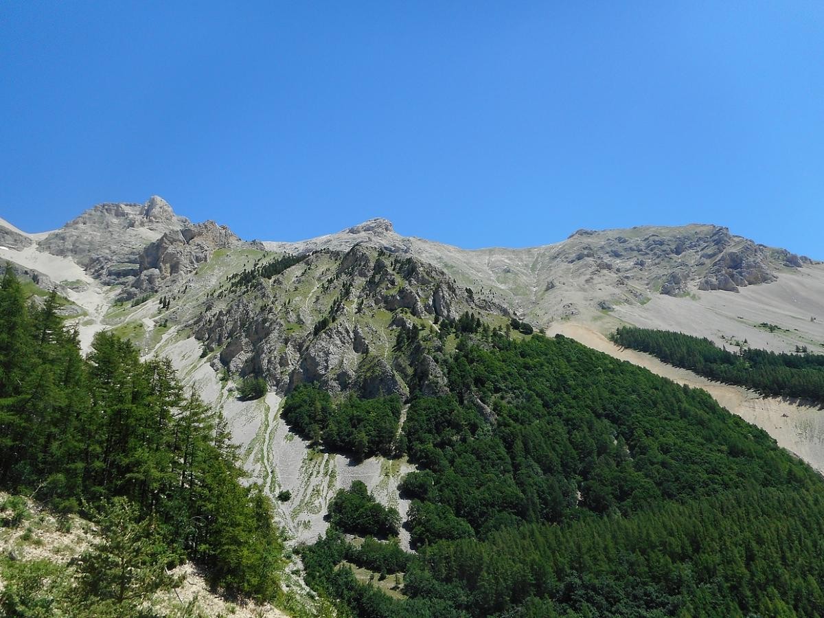 Les 3 sommets : Pic de la Pare - Dent d'Aurouze - Sommet des Casses.