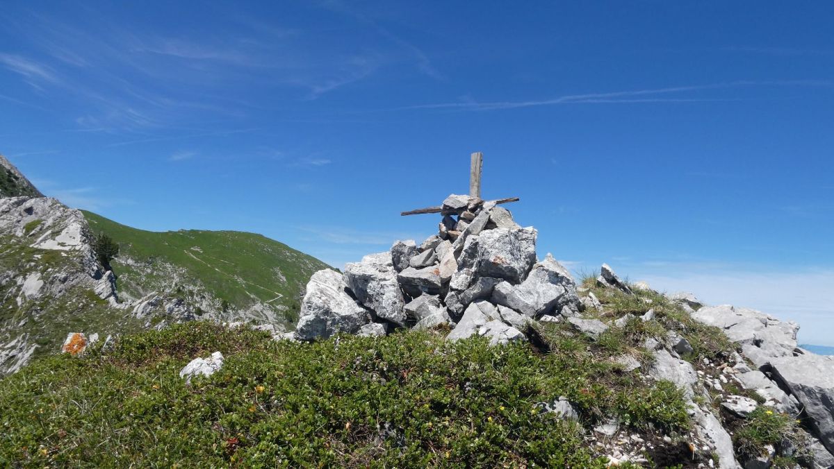 Le sommet avec son cairn