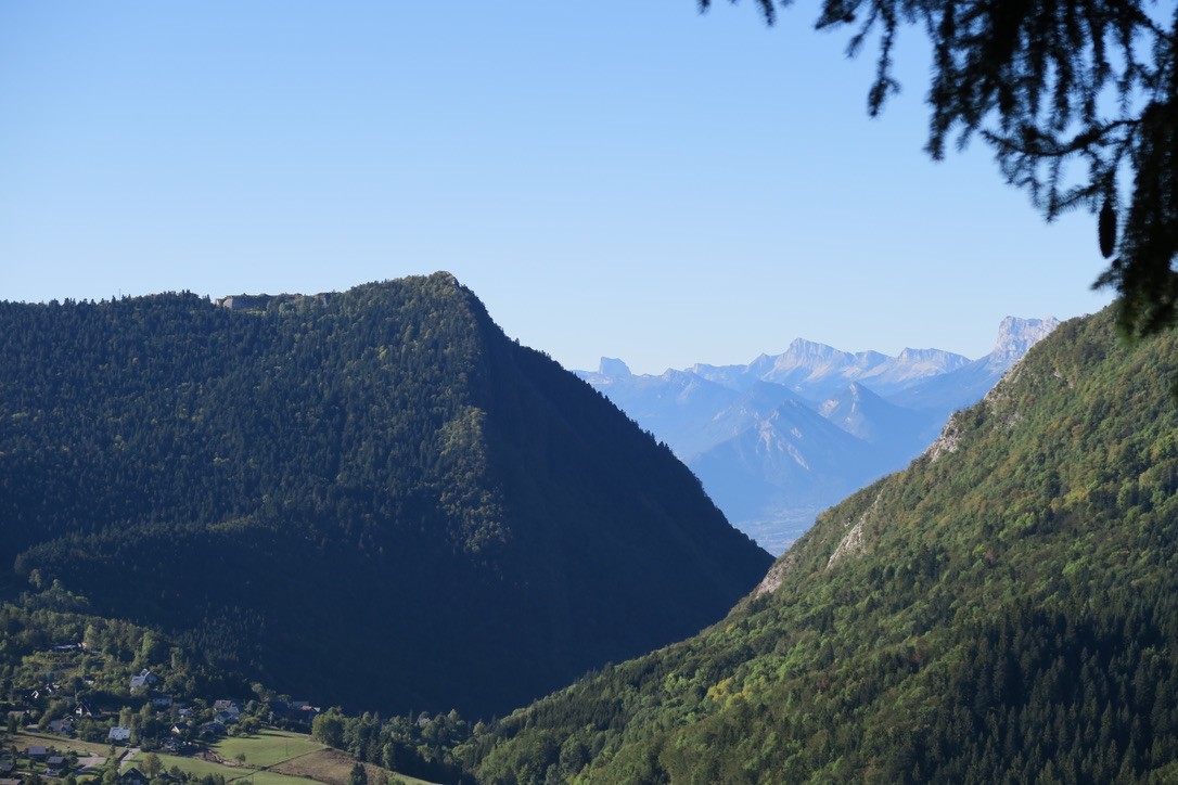 Mont Aiguille, entre Saint Eynard et Ecoutoux au dessus de Sappey