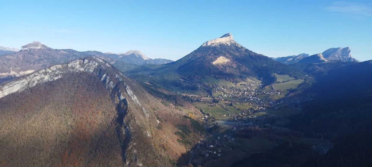 La Chartreuse vue du Rocher du Bret