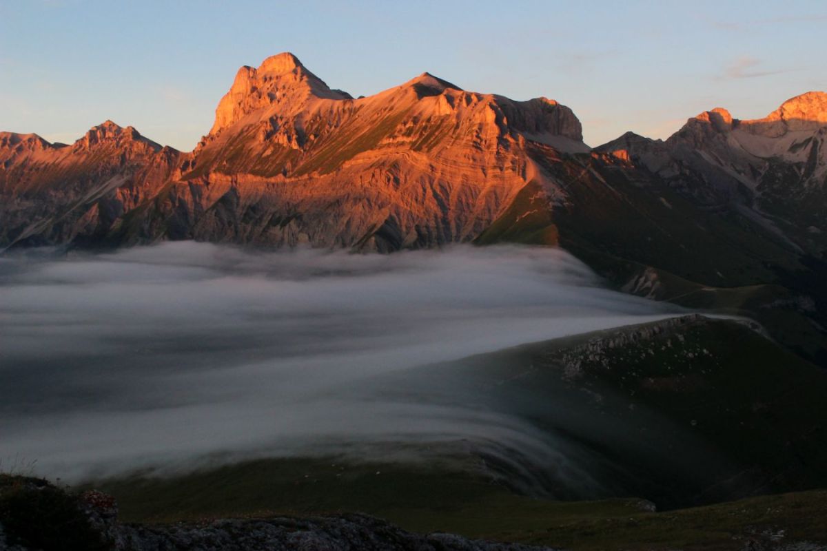 Fin de journée sur le Grand Ferrand et la Tête de Vallon Pierra