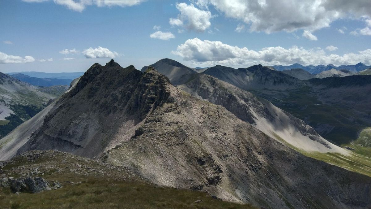 Le long des crêtes entre le Bec de Marseille et le Mont Pierre-Châtel