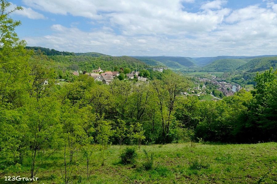 Château d'Ornans, depuis le belvédère des Combes