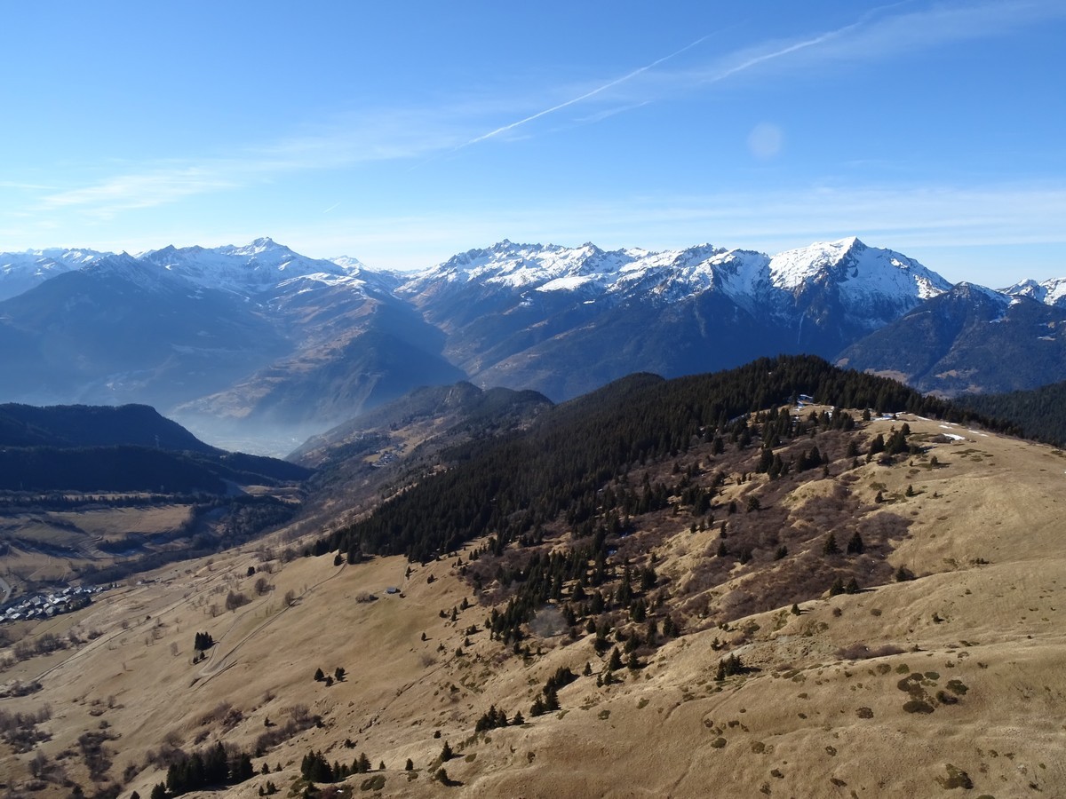 Roche de Midi : la Lauzière et au premier plan: Lachat et la forêt de Barlet
