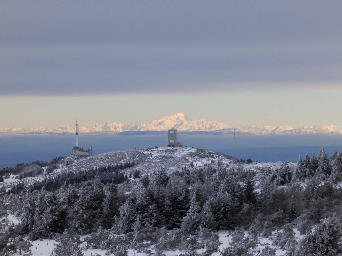 Le Mont Blanc vu du Crêt de la Perdrix.