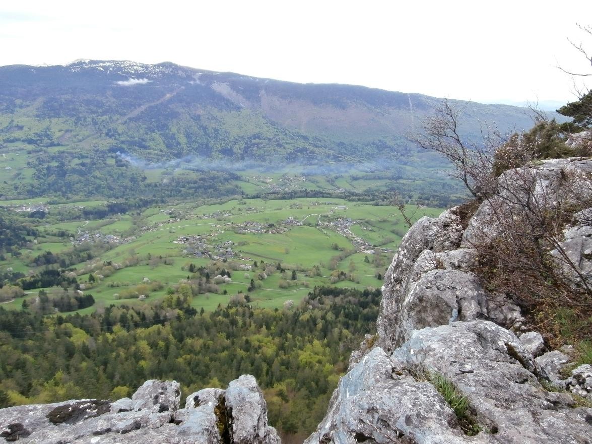 Saint-Eustache et le Semnoz depuis la montagne d'Entrevernes.