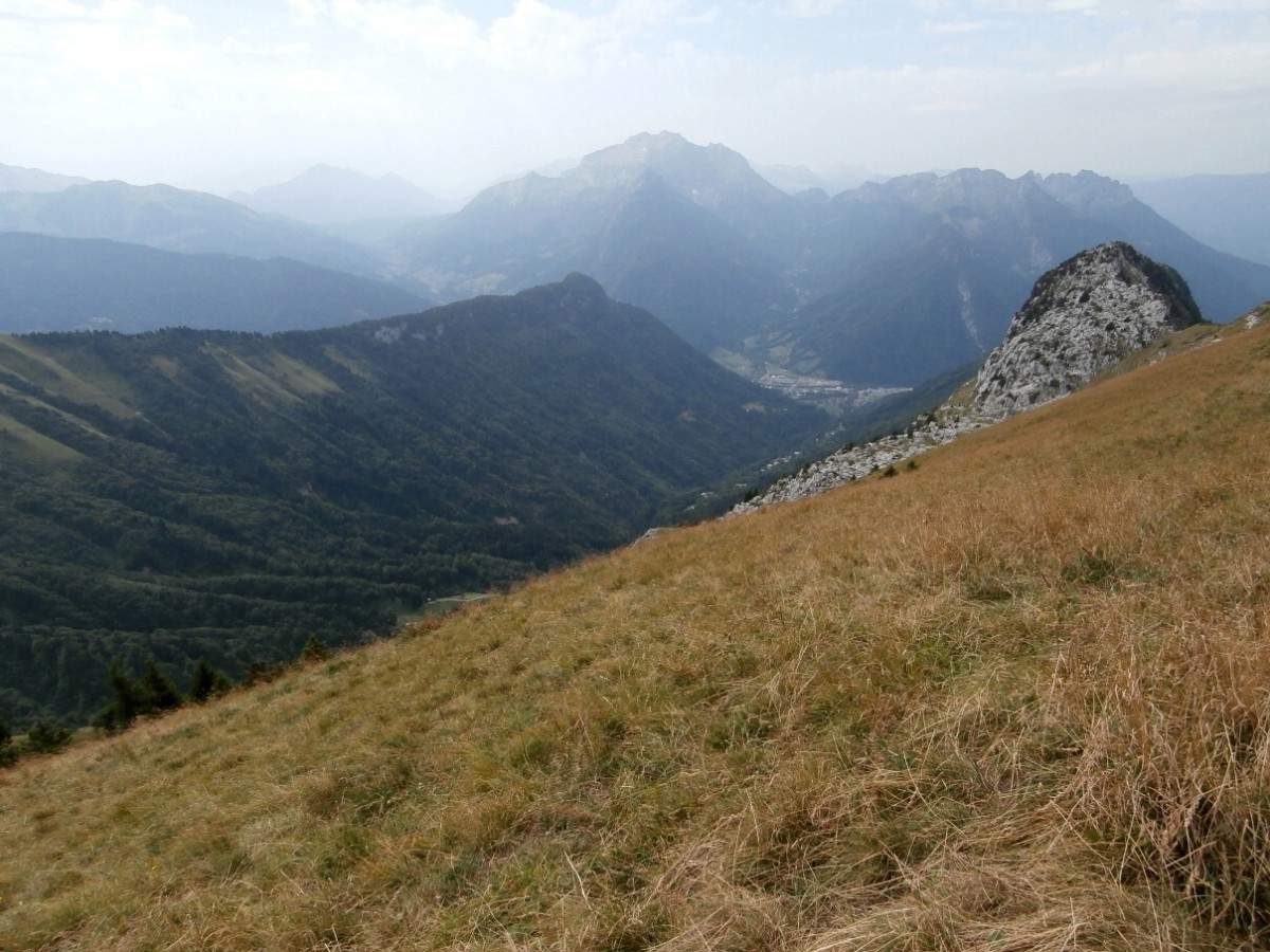 Vallée du Sapey et Tournette depuis le sommet