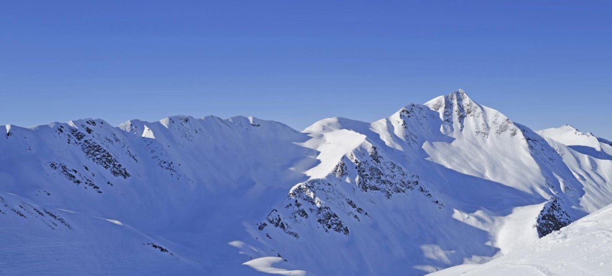 Le Mont Jovet par la Crête des Etroits, une belle invitation à chausser les raquettes à neige