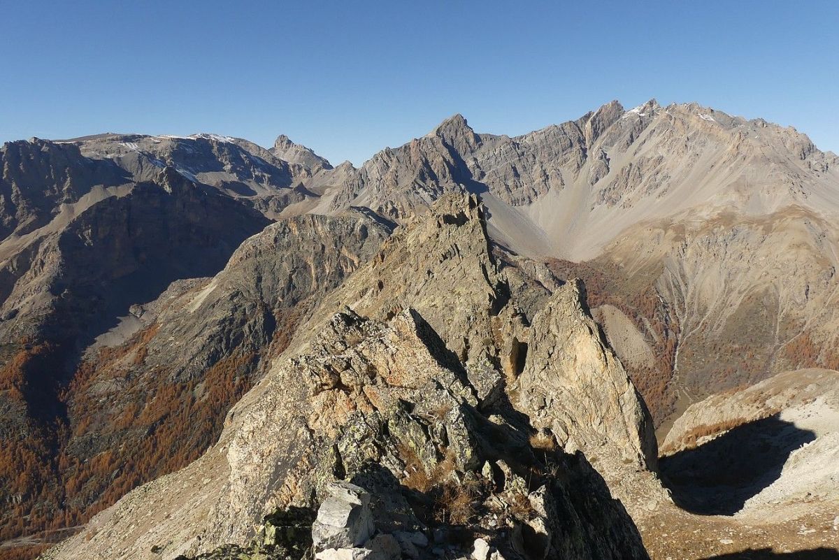 Le Grand Bec de la Blachière vu de la Tour de Chillol.