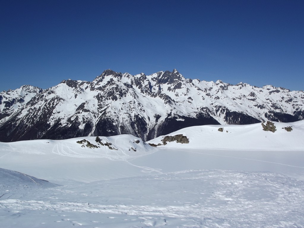 Grande Lance d'Allemont, Croix de Belledonne et Grand Pic devant le lac Noir