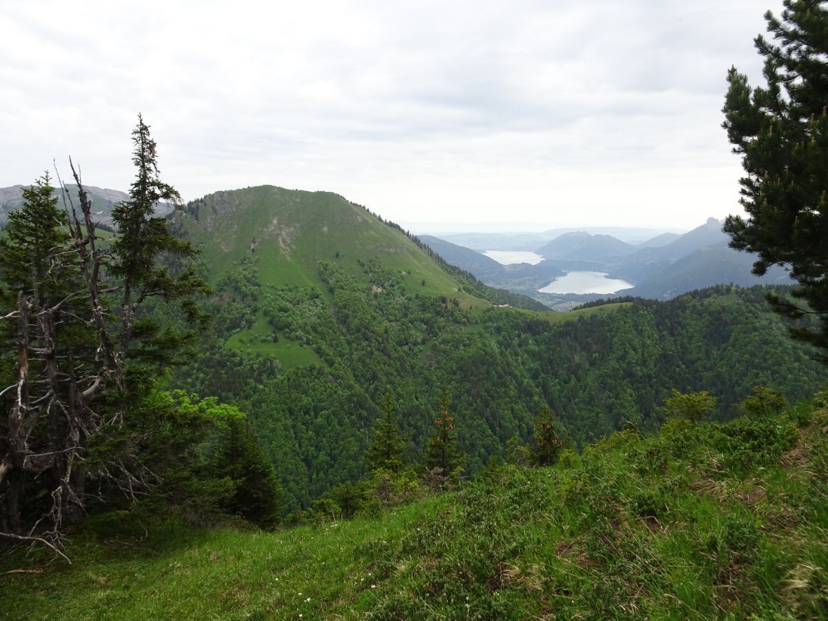 Pointe du Velan et Lac d'Annecy