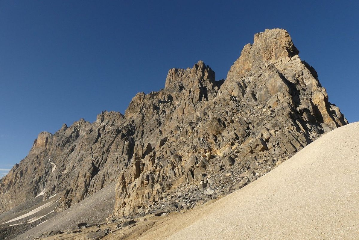 La face Est du Brec de Chambeyron du col des Terres Jaunes