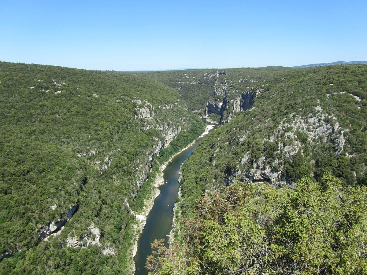 Vue magnifique sur une partie des gorges de l'Ardèche.