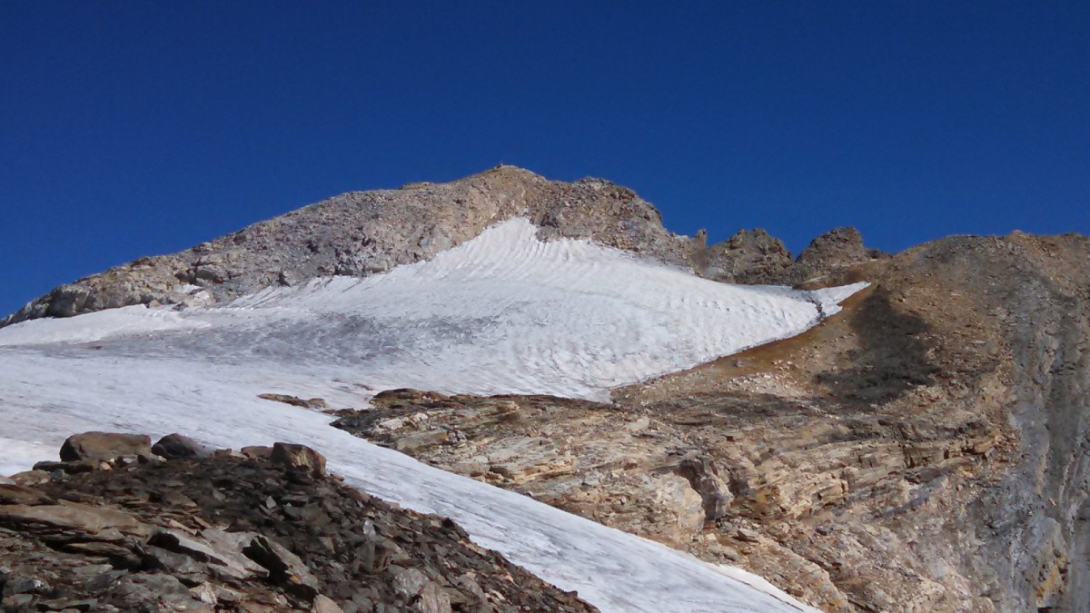 La pointe de Bazel (3440m) dominant le Glacier de La Tsanteleina