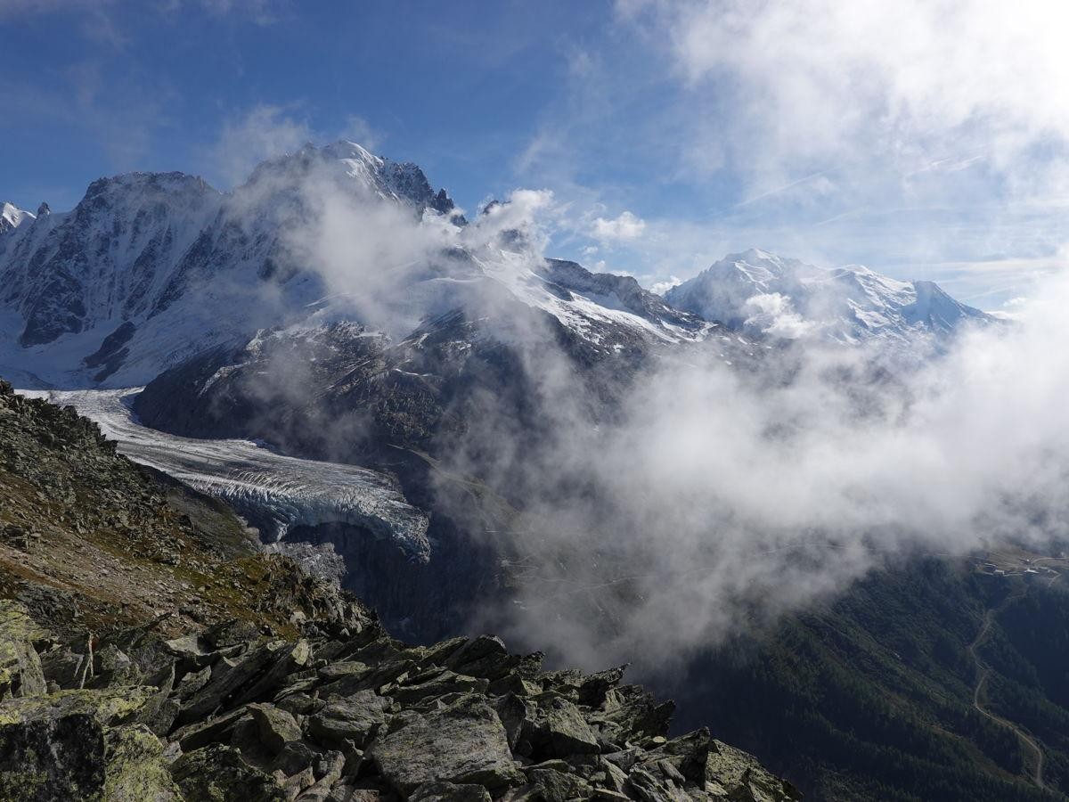Là-haut à côté des glaciers du Mont-Blanc...