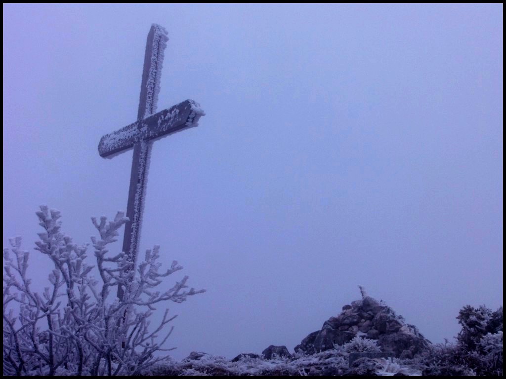 La croix de la Roche des Arnauds.