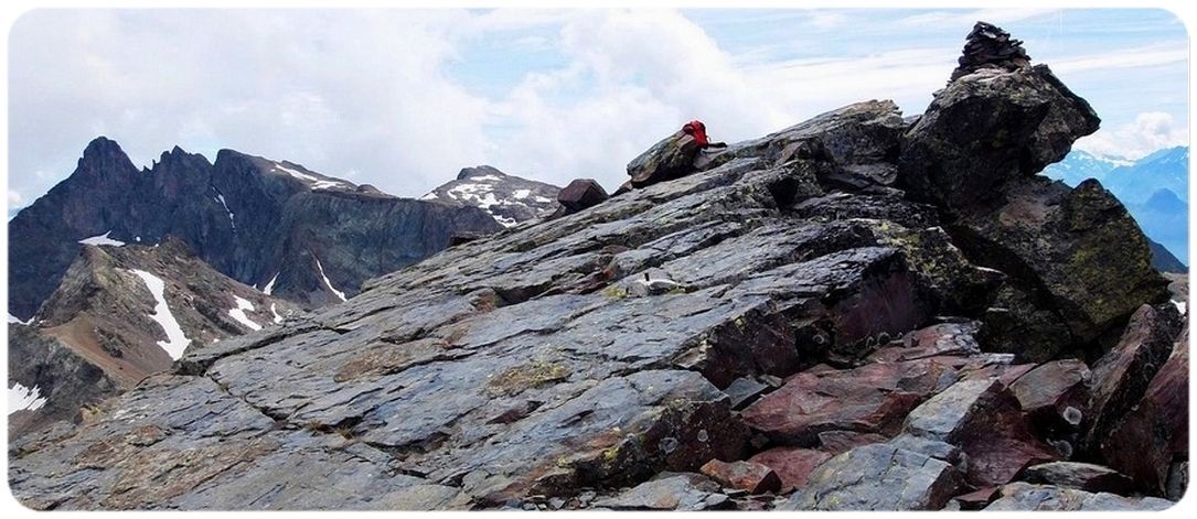 Cairn sommital de la Grande Lance de Domène.