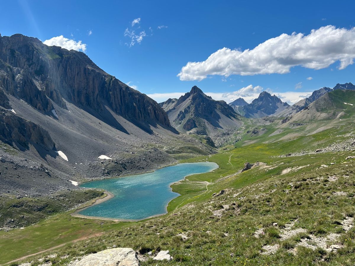 Lac de l'Orrenaye ou de l'Oronaye, en descendant du Col de Ruburent ou de Roburent (en français ou en italien)