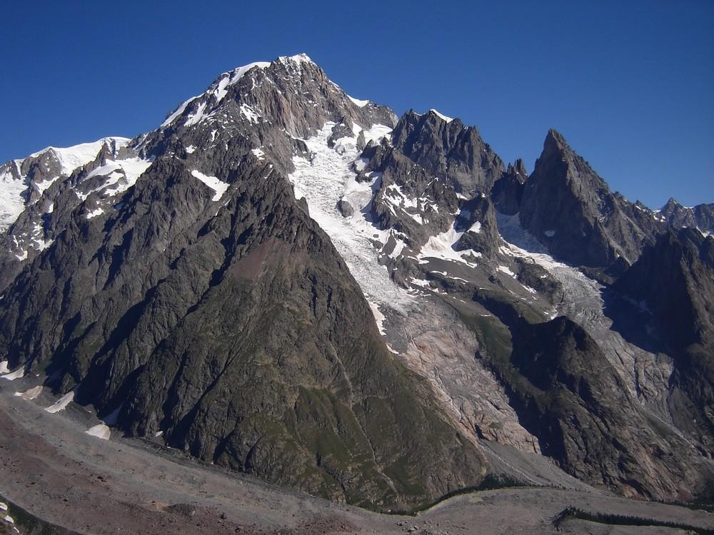 Le Mont Blanc vu du Mont Fortin : une muraille de 3000m !