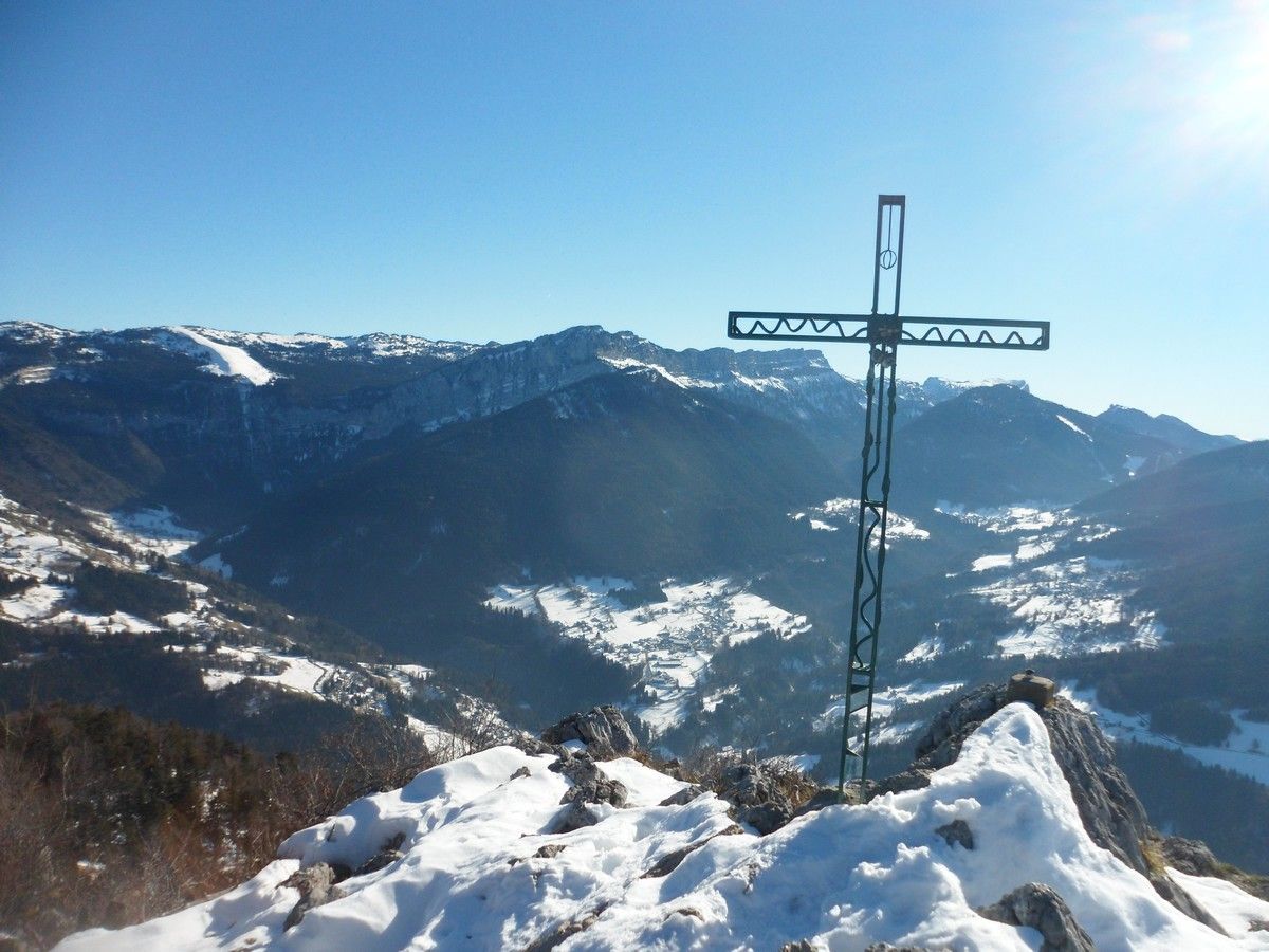 La croix au sommet