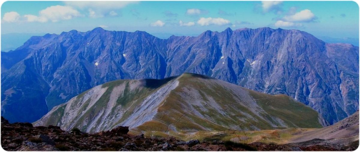 Le Sommet des Clottous et le massif de l'Armet, du Neyrard.