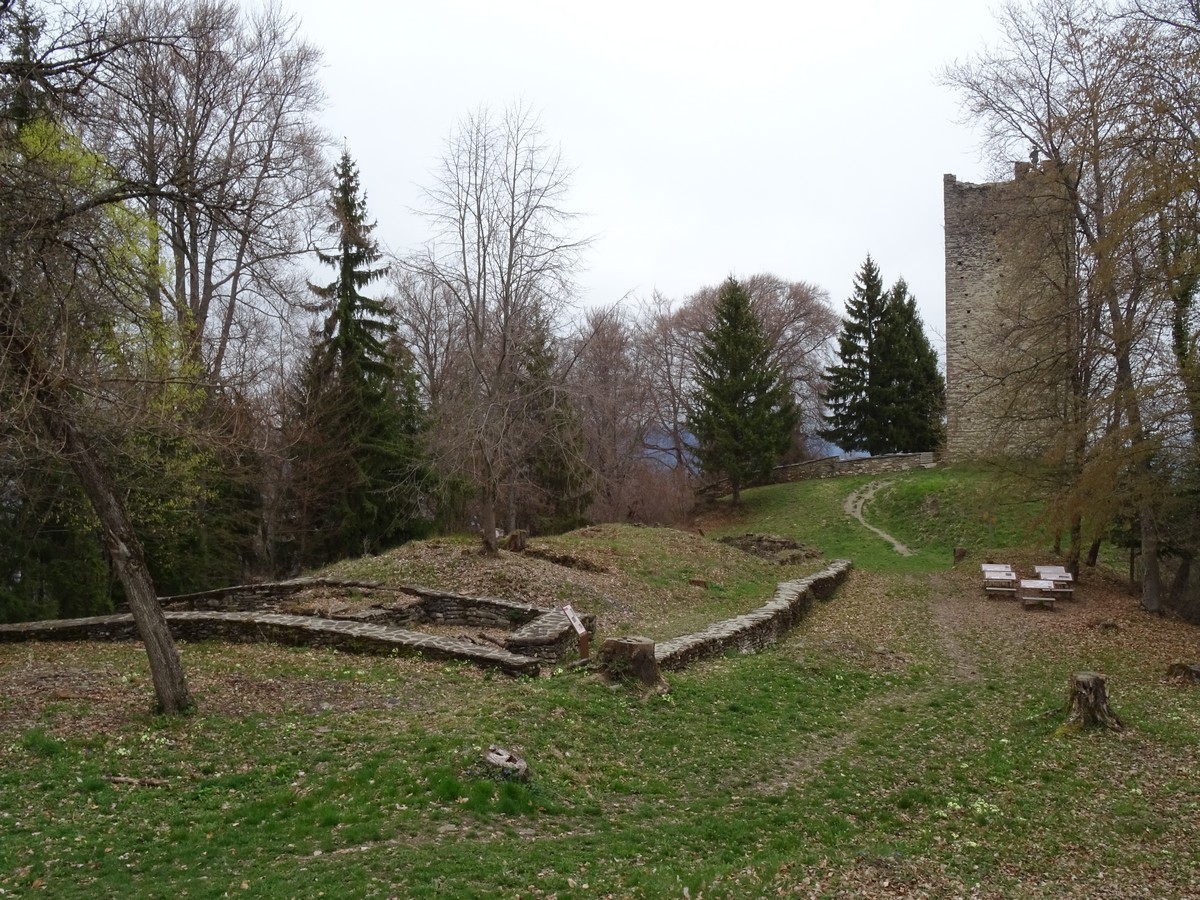 Site médiéval des Tours de Montmayeur