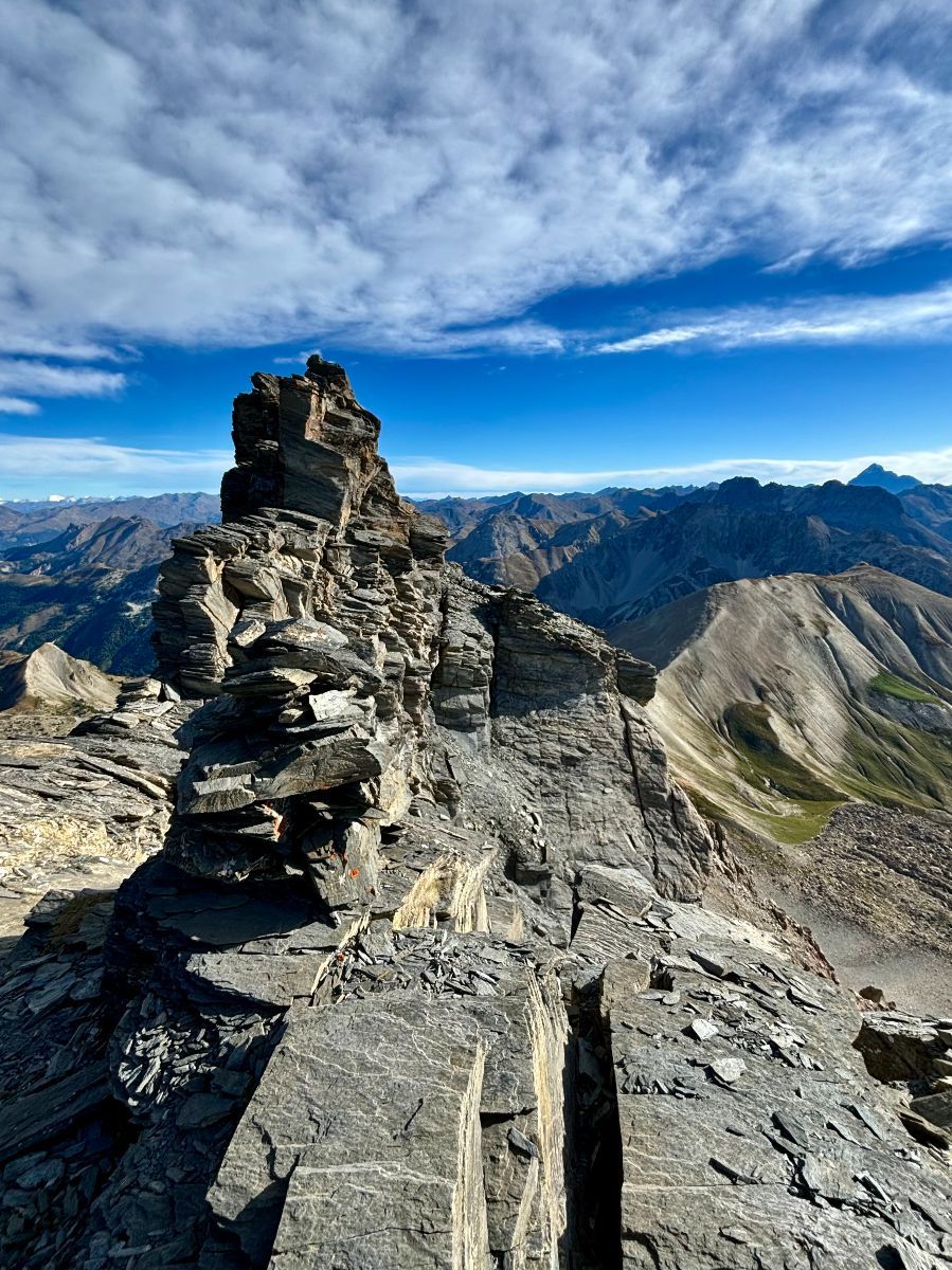 Vue sur la Tête de la Petite Part depuis son antécime 