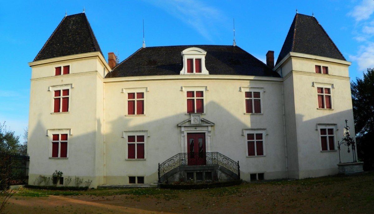 Château de Varax à Larajasse.