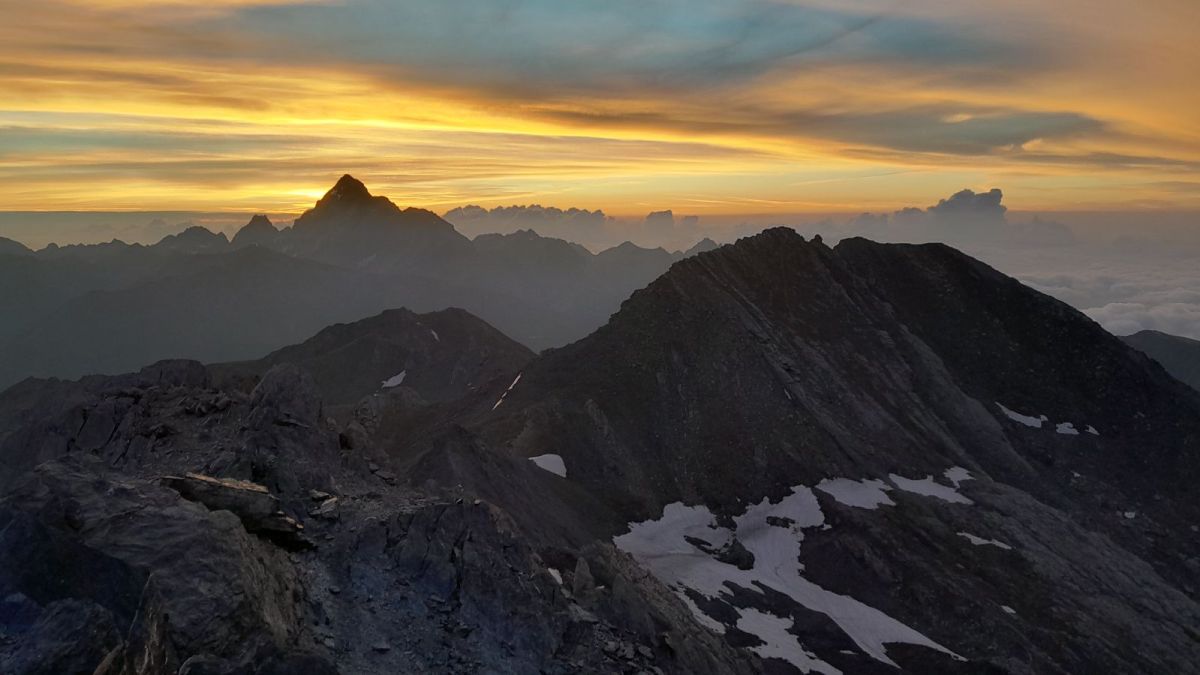 Lever de soleil sur le Viso...