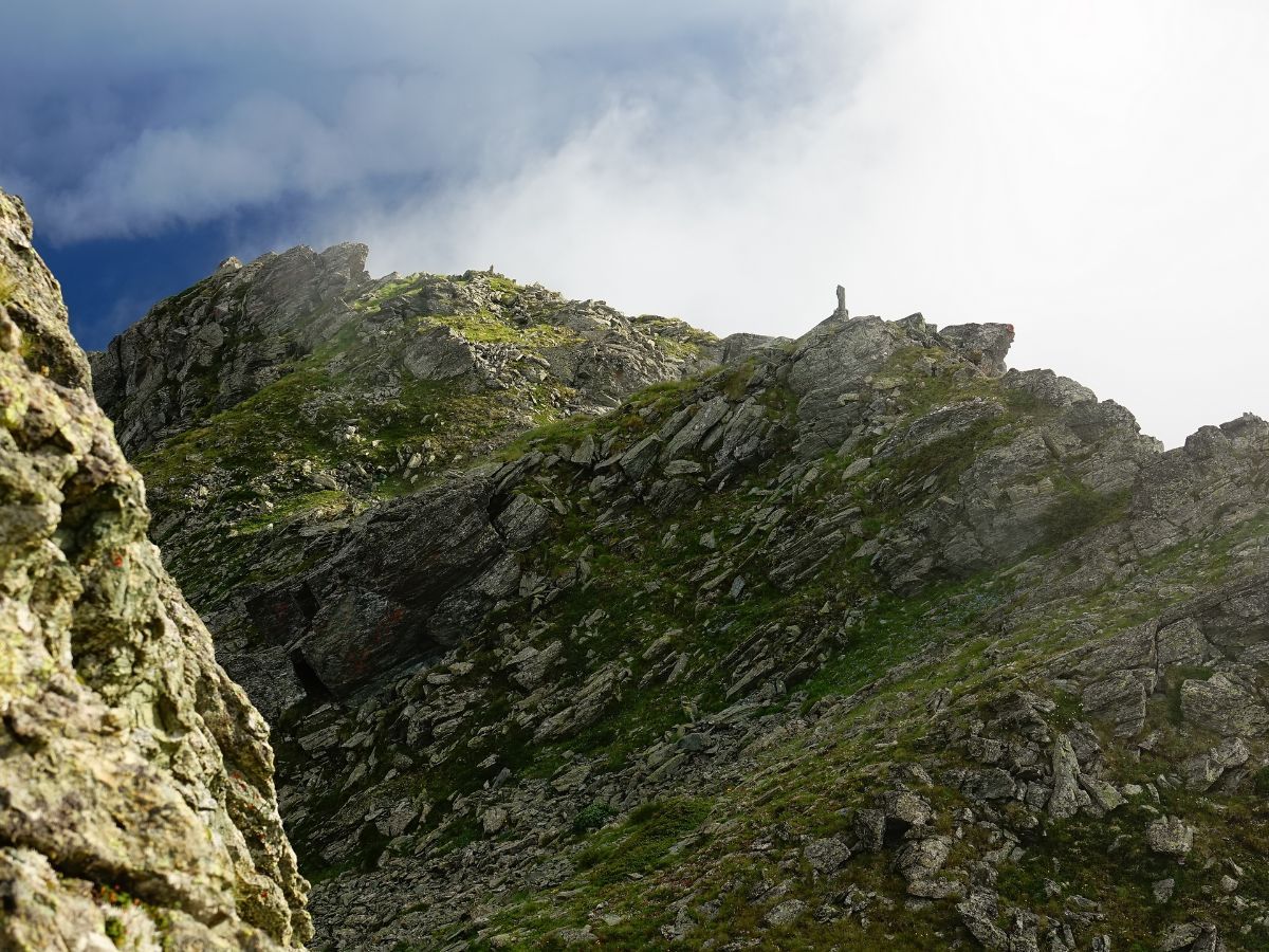 Le Mont Sarron et le Mont Champ Rion, vus des pentes de la Tête de la Praz.