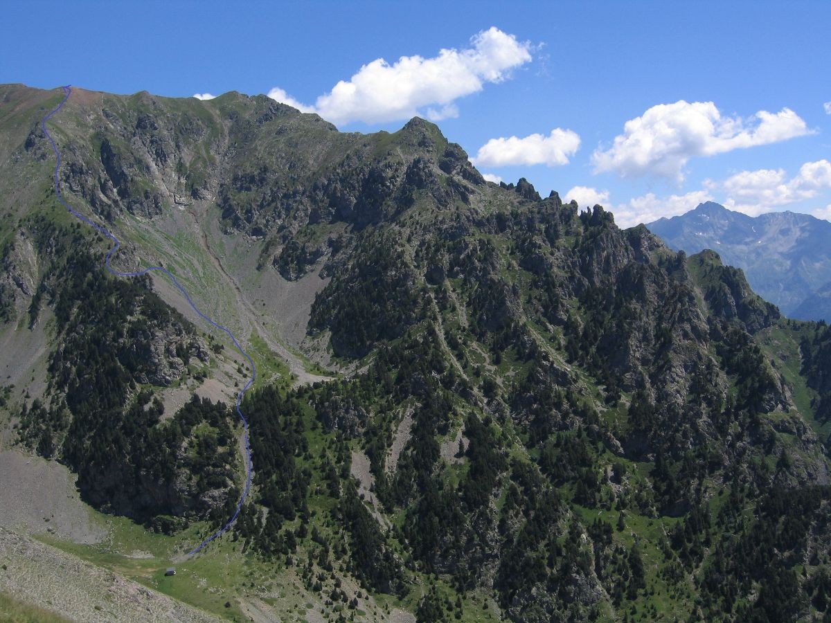 Itinéraire en bleu à partir de la cabane du Vet jusqu'à jonction avec crête Sud-Ouest issue du point 2576m