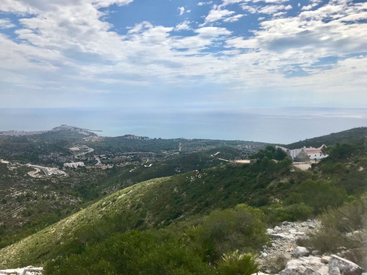 Le débouché au-dessus de l'Ermita Sant Antoni