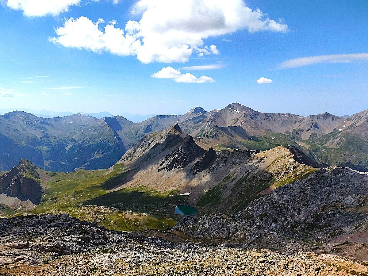 Marcher en montagne rend plus intelligent : c'est pourquoi les kilomètres et le dénivelé ne me rebutent point